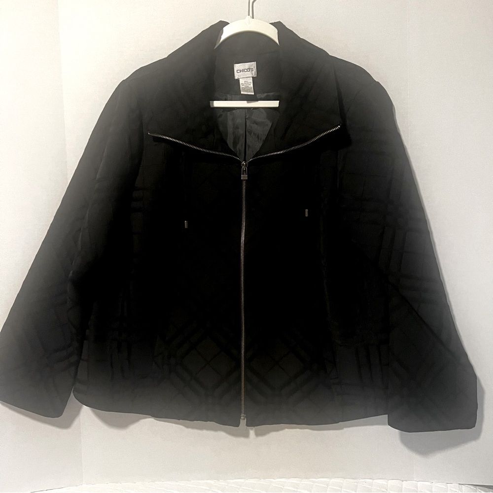 Chico's Black Patterned Women's cropped Jacket. Vintage